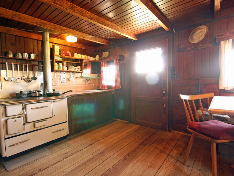 Wohnküche mit Holzherd