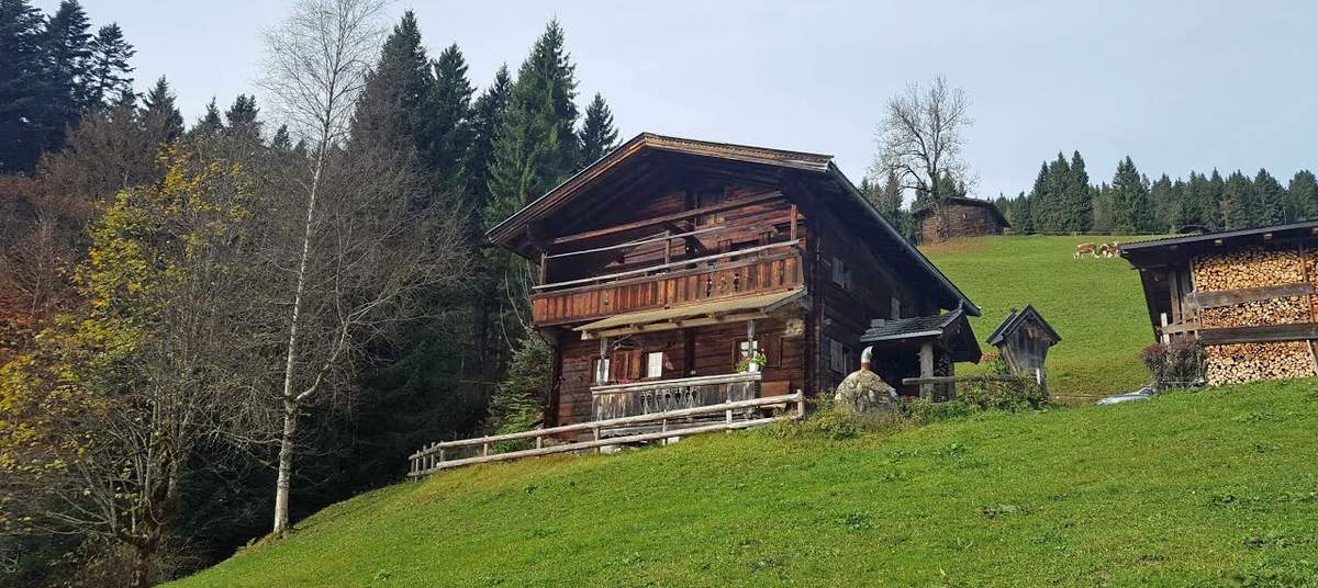 Rustikale Almhütte in Tirol mieten
