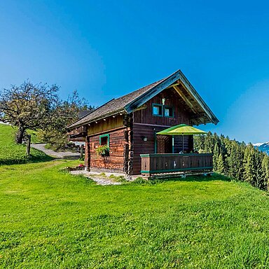 Raus aus dem Alltag und rein in die Natur! Zeit zu zweit fühlt sich draußen in den Bergen einfach anders an.