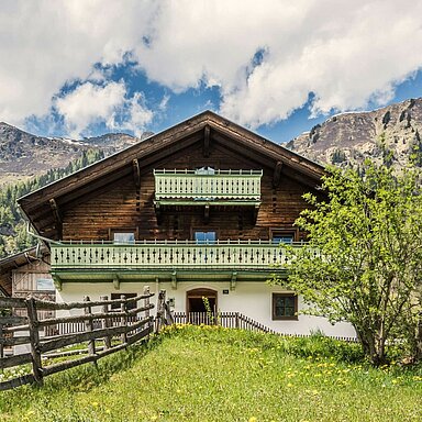 Lust auf einen Urlaub mit Geschichte? Almliesls Bauernhäuser sind einzigartige Schmuckstücke aus vergangener Zeit.